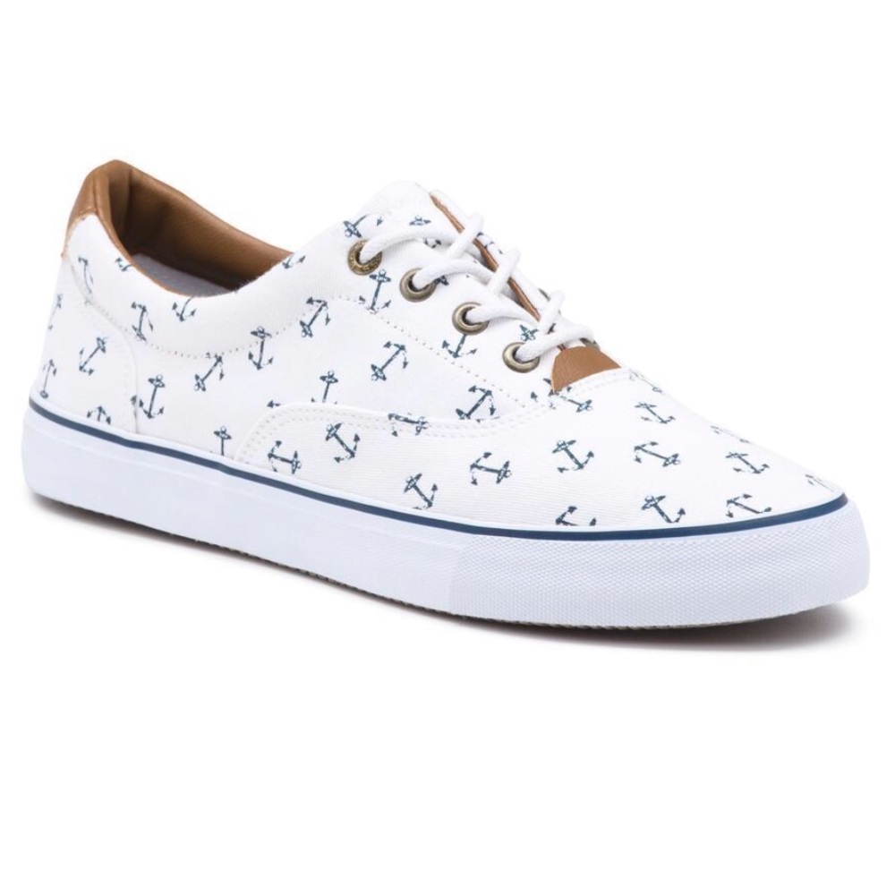 NWTAdorable ❤️❤️Anchor Sneaker